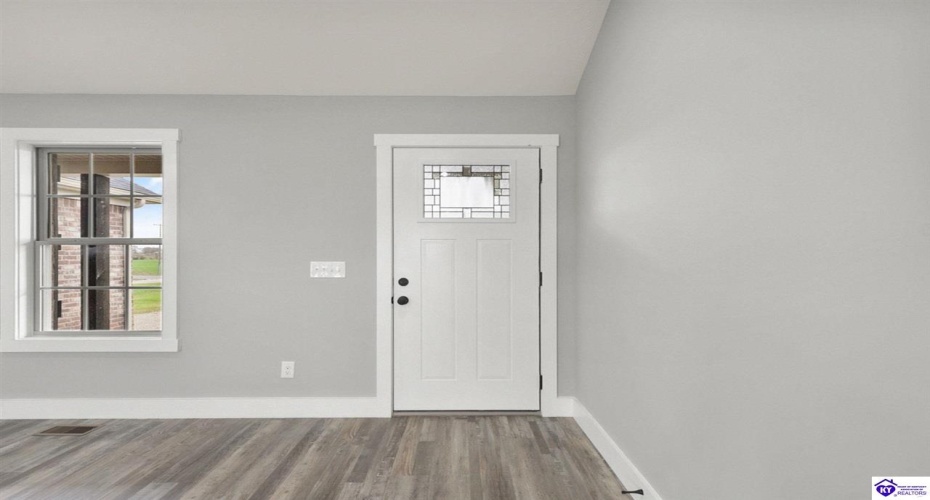 Smiths Grove Scottsville Road, Oakland, Kentucky 42159, ,2 BathroomsBathrooms,For Sale,Smiths Grove Scottsville Road,HK24004436