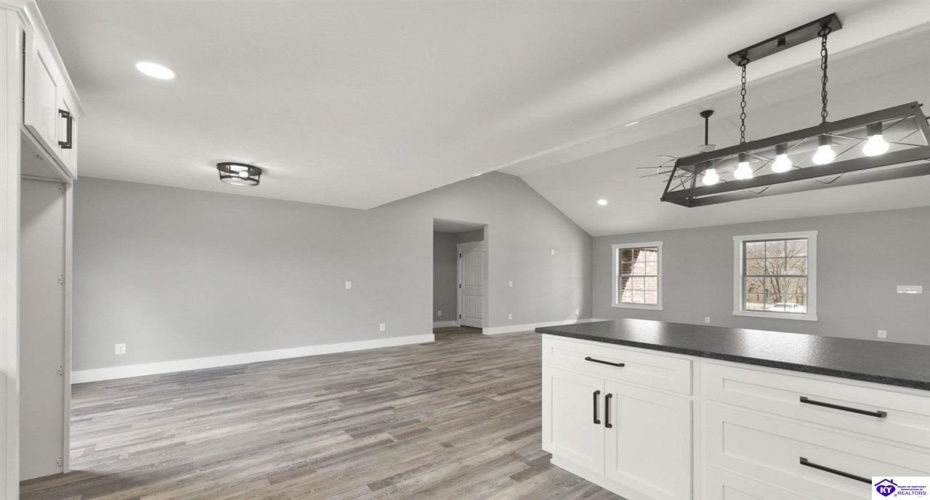 Smiths Grove Scottsville Road, Oakland, Kentucky 42159, ,2 BathroomsBathrooms,For Sale,Smiths Grove Scottsville Road,HK24004436