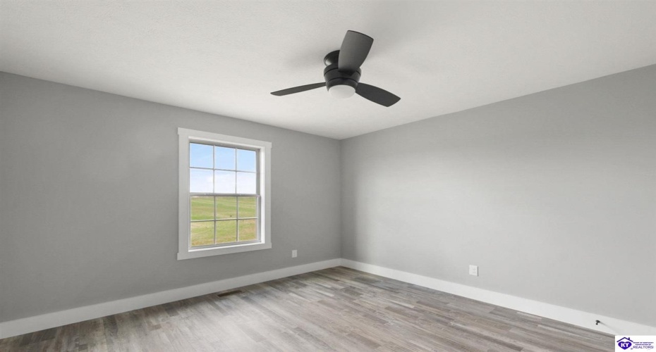 Smiths Grove Scottsville Road, Oakland, Kentucky 42159, ,2 BathroomsBathrooms,For Sale,Smiths Grove Scottsville Road,HK24004436
