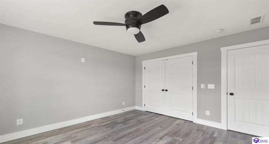 Smiths Grove Scottsville Road, Oakland, Kentucky 42159, ,2 BathroomsBathrooms,For Sale,Smiths Grove Scottsville Road,HK24004436