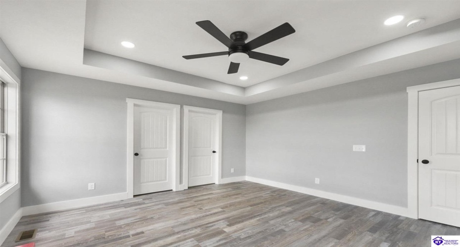 Smiths Grove Scottsville Road, Oakland, Kentucky 42159, ,2 BathroomsBathrooms,For Sale,Smiths Grove Scottsville Road,HK24004436