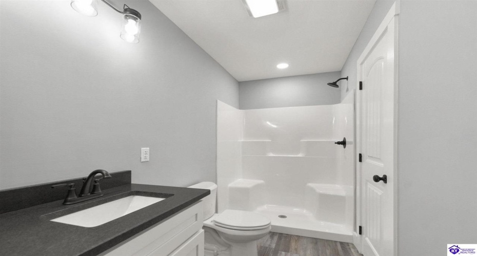 Smiths Grove Scottsville Road, Oakland, Kentucky 42159, ,2 BathroomsBathrooms,For Sale,Smiths Grove Scottsville Road,HK24004436