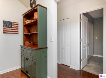 Blanket Court, Elizabethtown, Kentucky 42701, ,2 BathroomsBathrooms,For Sale,Blanket Court,HK24004437