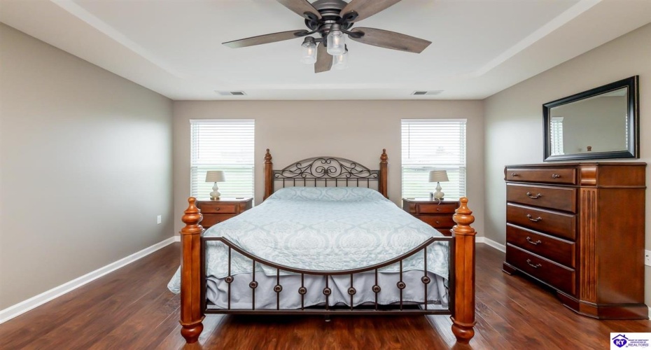 Blanket Court, Elizabethtown, Kentucky 42701, ,2 BathroomsBathrooms,For Sale,Blanket Court,HK24004437