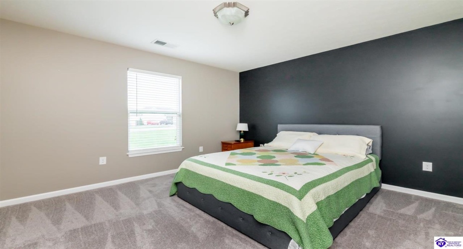 Blanket Court, Elizabethtown, Kentucky 42701, ,2 BathroomsBathrooms,For Sale,Blanket Court,HK24004437