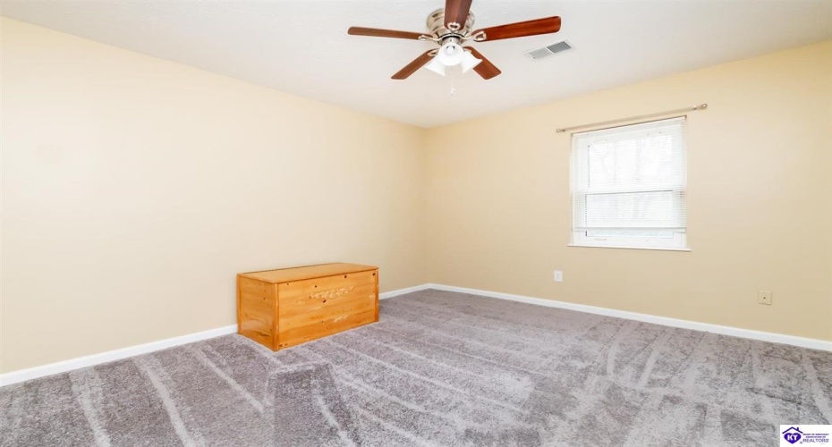 Morninglory Ct, Radcliff, Kentucky 40160, ,2 BathroomsBathrooms,For Sale,Morninglory Ct,HK24004438