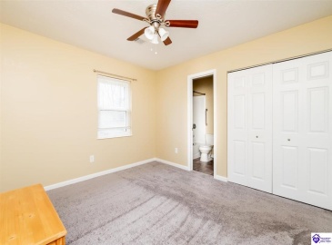 Morninglory Ct, Radcliff, Kentucky 40160, ,2 BathroomsBathrooms,For Sale,Morninglory Ct,HK24004438