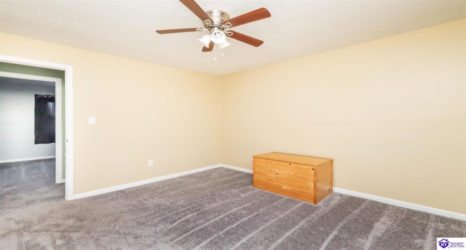 Morninglory Ct, Radcliff, Kentucky 40160, ,2 BathroomsBathrooms,For Sale,Morninglory Ct,HK24004438