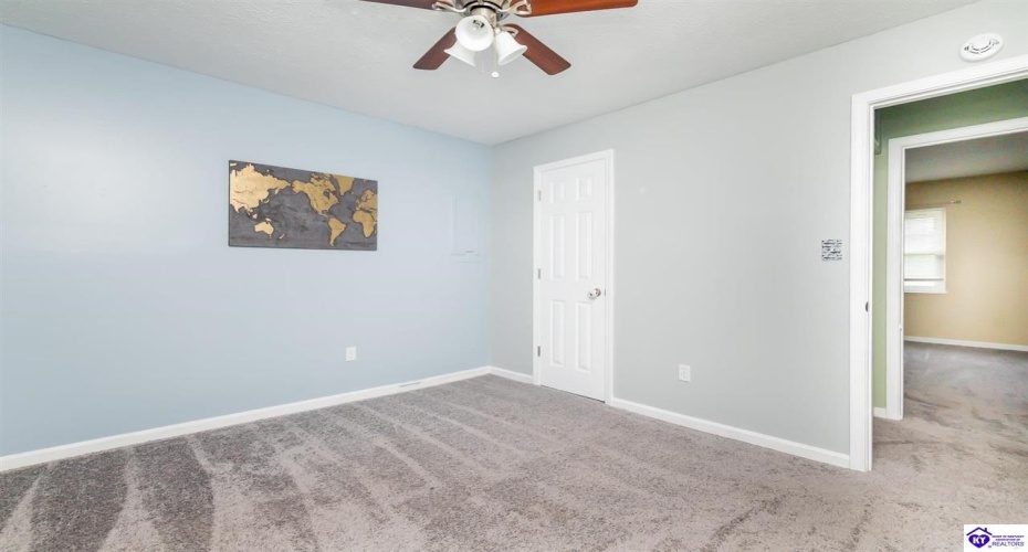 Morninglory Ct, Radcliff, Kentucky 40160, ,2 BathroomsBathrooms,For Sale,Morninglory Ct,HK24004438