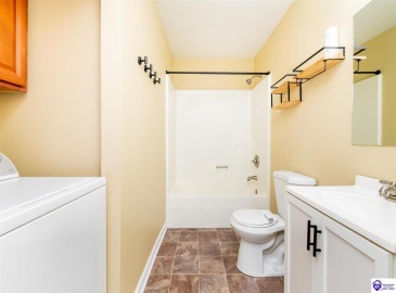 Morninglory Ct, Radcliff, Kentucky 40160, ,2 BathroomsBathrooms,For Sale,Morninglory Ct,HK24004438