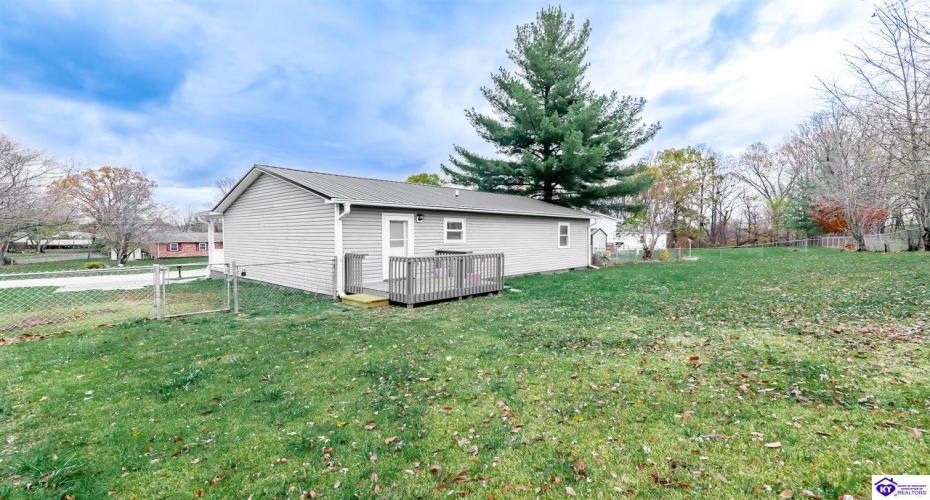 Morninglory Ct, Radcliff, Kentucky 40160, ,2 BathroomsBathrooms,For Sale,Morninglory Ct,HK24004438