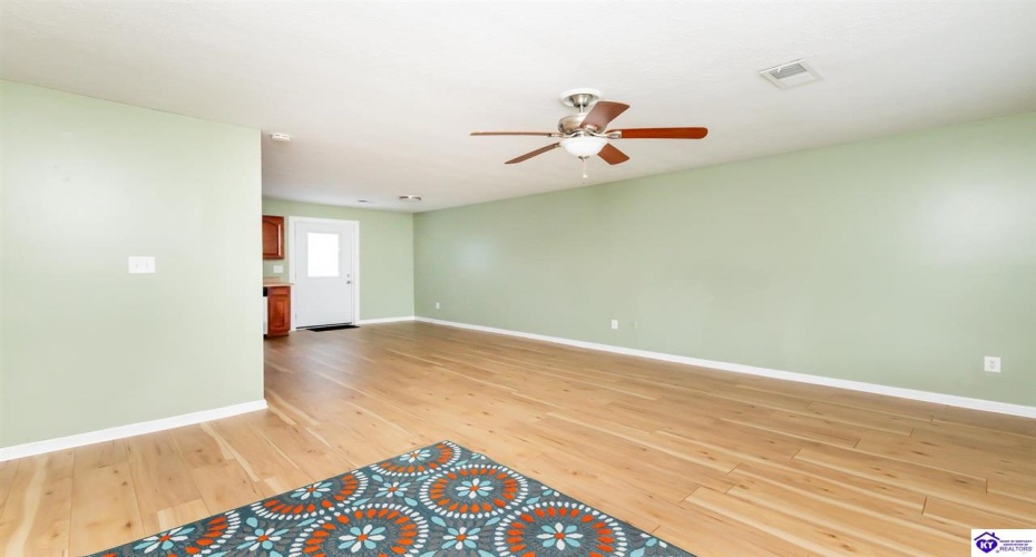 Morninglory Ct, Radcliff, Kentucky 40160, ,2 BathroomsBathrooms,For Sale,Morninglory Ct,HK24004438