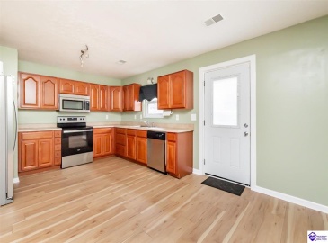 Morninglory Ct, Radcliff, Kentucky 40160, ,2 BathroomsBathrooms,For Sale,Morninglory Ct,HK24004438