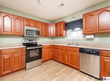 Morninglory Ct, Radcliff, Kentucky 40160, ,2 BathroomsBathrooms,For Sale,Morninglory Ct,HK24004438