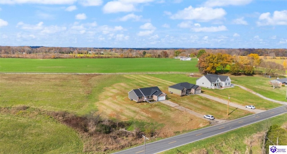 Smiths Grove Scottsville Road, Oakland, Kentucky 42159, ,2 BathroomsBathrooms,For Sale,Smiths Grove Scottsville Road,HK24004441