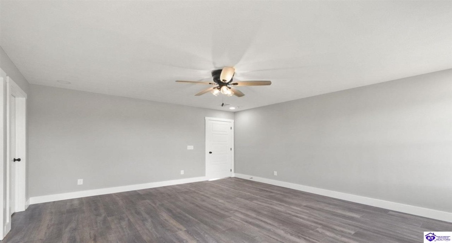 Smiths Grove Scottsville Road, Oakland, Kentucky 42159, ,2 BathroomsBathrooms,For Sale,Smiths Grove Scottsville Road,HK24004441