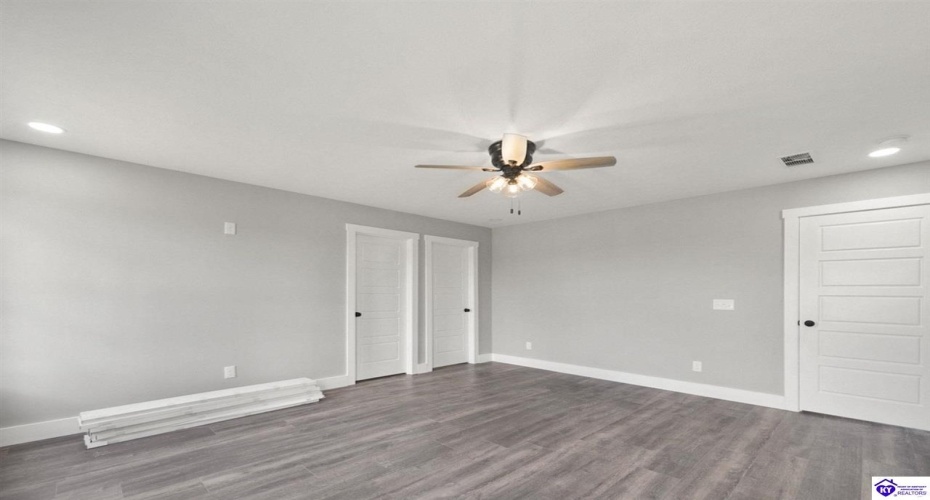 Smiths Grove Scottsville Road, Oakland, Kentucky 42159, ,2 BathroomsBathrooms,For Sale,Smiths Grove Scottsville Road,HK24004441