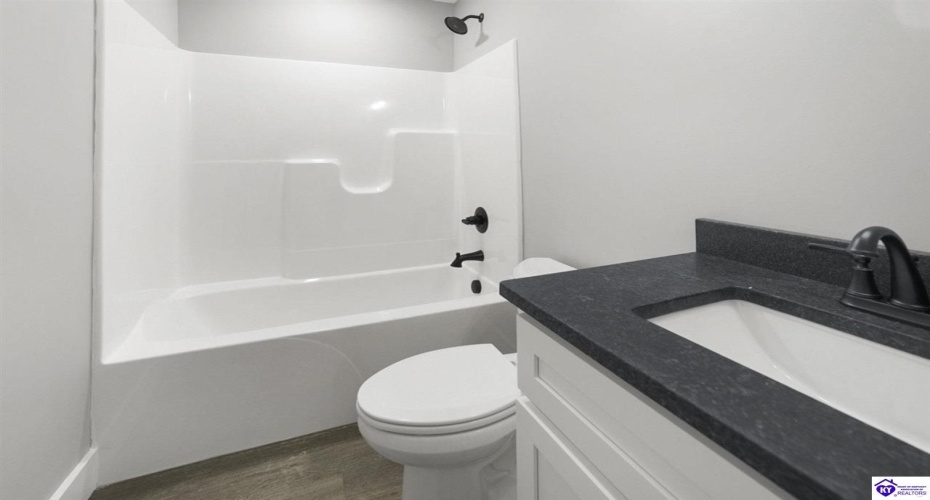 Smiths Grove Scottsville Road, Oakland, Kentucky 42159, ,2 BathroomsBathrooms,For Sale,Smiths Grove Scottsville Road,HK24004441
