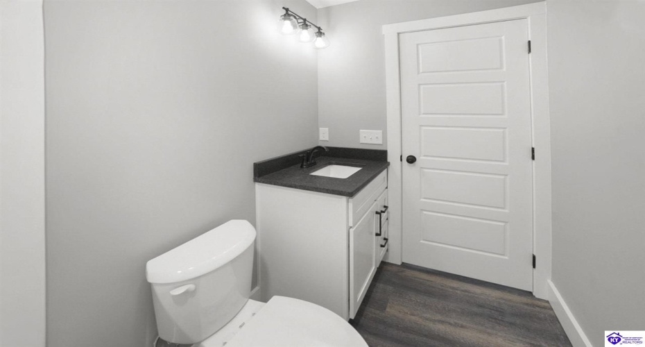 Smiths Grove Scottsville Road, Oakland, Kentucky 42159, ,2 BathroomsBathrooms,For Sale,Smiths Grove Scottsville Road,HK24004441