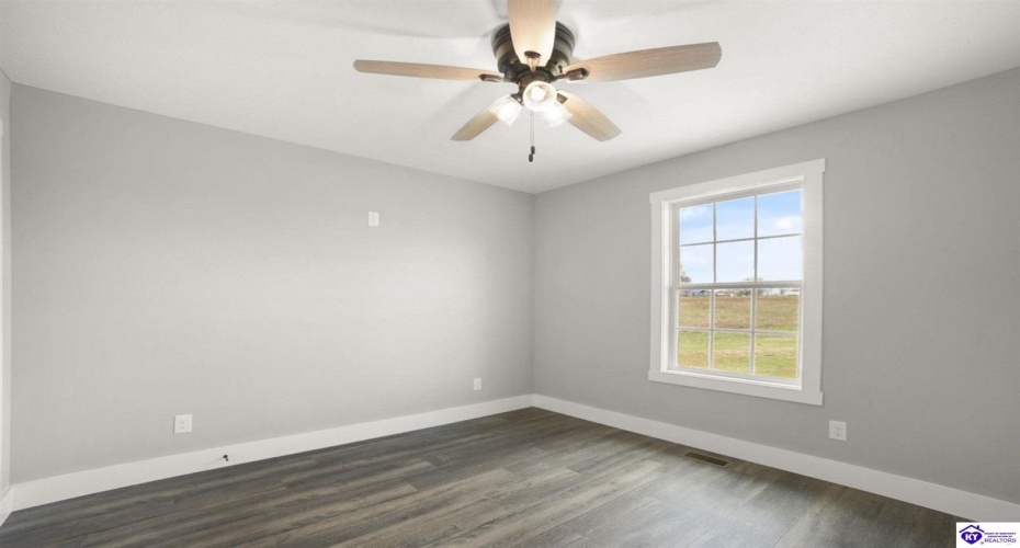 Smiths Grove Scottsville Road, Oakland, Kentucky 42159, ,2 BathroomsBathrooms,For Sale,Smiths Grove Scottsville Road,HK24004441