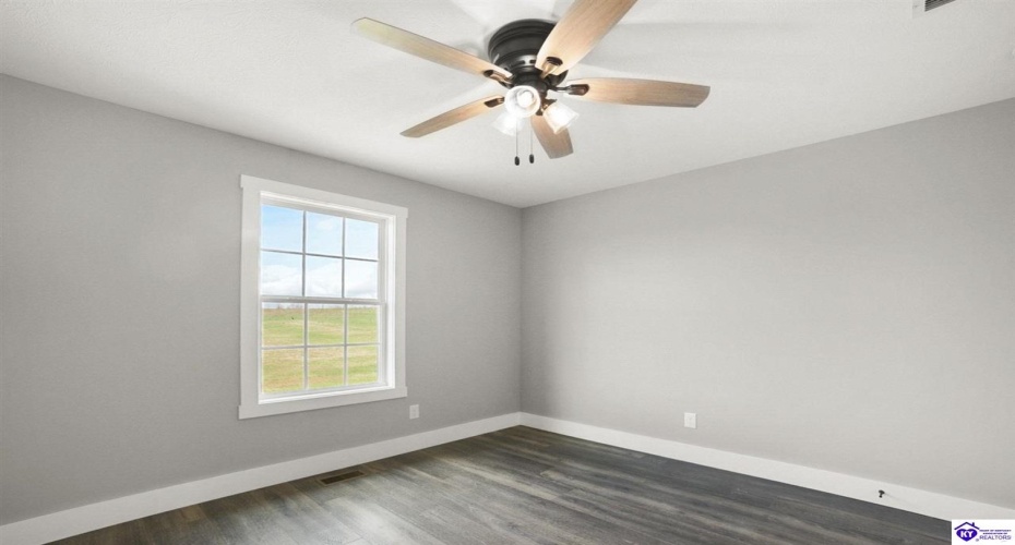 Smiths Grove Scottsville Road, Oakland, Kentucky 42159, ,2 BathroomsBathrooms,For Sale,Smiths Grove Scottsville Road,HK24004441
