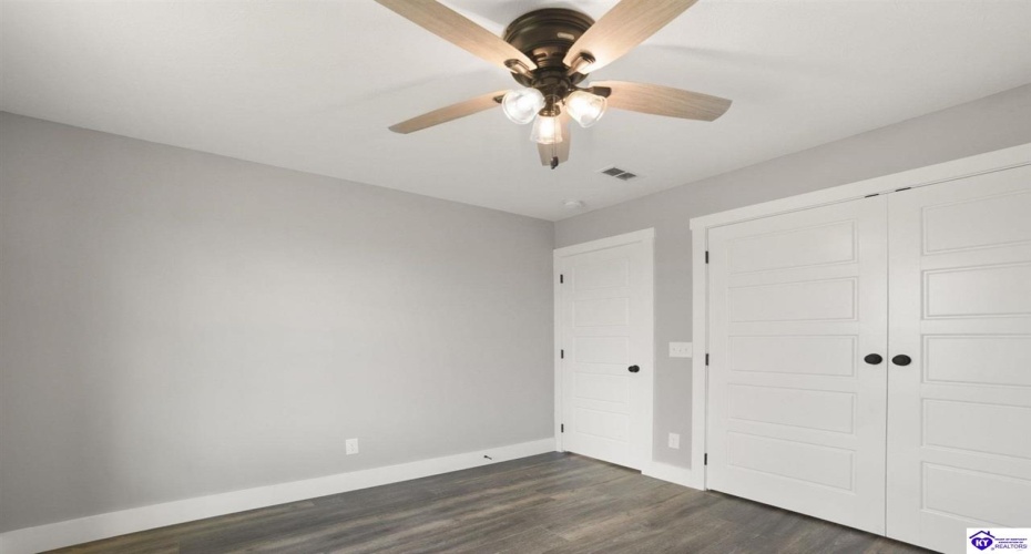 Smiths Grove Scottsville Road, Oakland, Kentucky 42159, ,2 BathroomsBathrooms,For Sale,Smiths Grove Scottsville Road,HK24004441
