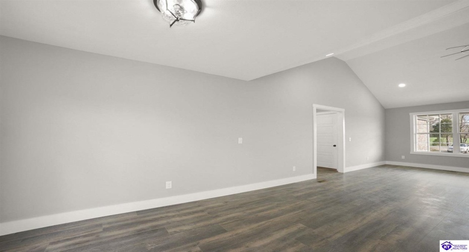 Smiths Grove Scottsville Road, Oakland, Kentucky 42159, ,2 BathroomsBathrooms,For Sale,Smiths Grove Scottsville Road,HK24004441