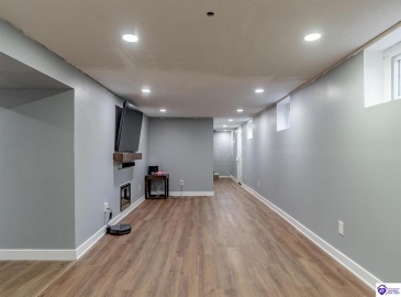 Sunrise Lane, Elizabethtown, Kentucky 42701, ,2 BathroomsBathrooms,For Sale,Sunrise Lane,HK24004340