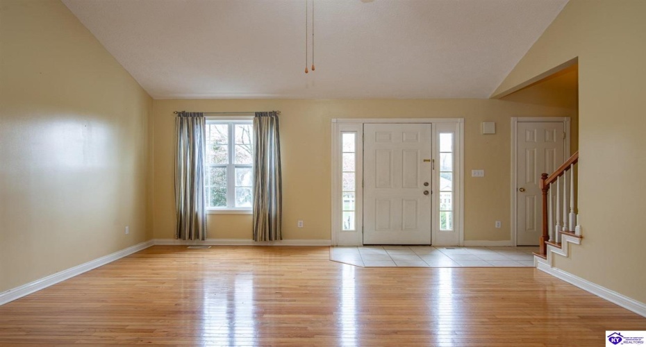 Cold Creek Court, Elizabethtown, Kentucky 42701, ,3 BathroomsBathrooms,For Sale,Cold Creek Court,HK24004452