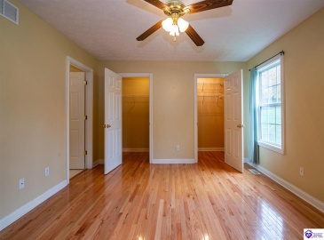 Cold Creek Court, Elizabethtown, Kentucky 42701, ,3 BathroomsBathrooms,For Sale,Cold Creek Court,HK24004452