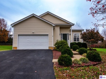 Cold Creek Court, Elizabethtown, Kentucky 42701, ,3 BathroomsBathrooms,For Sale,Cold Creek Court,HK24004452