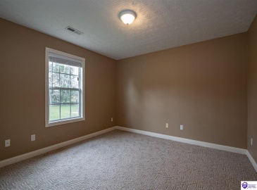 Cold Creek Court, Elizabethtown, Kentucky 42701, ,3 BathroomsBathrooms,For Sale,Cold Creek Court,HK24004452