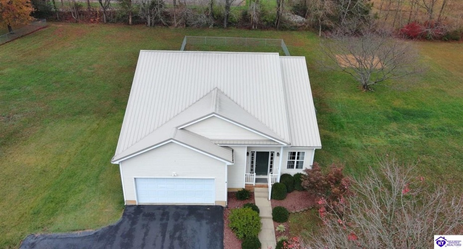 Cold Creek Court, Elizabethtown, Kentucky 42701, ,3 BathroomsBathrooms,For Sale,Cold Creek Court,HK24004452