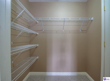 Cold Creek Court, Elizabethtown, Kentucky 42701, ,3 BathroomsBathrooms,For Sale,Cold Creek Court,HK24004452