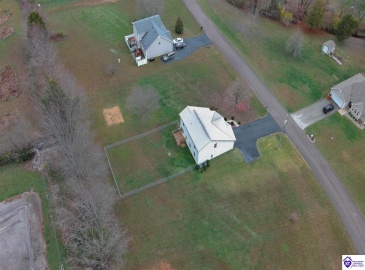 Cold Creek Court, Elizabethtown, Kentucky 42701, ,3 BathroomsBathrooms,For Sale,Cold Creek Court,HK24004452