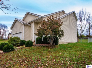 Cold Creek Court, Elizabethtown, Kentucky 42701, ,3 BathroomsBathrooms,For Sale,Cold Creek Court,HK24004452