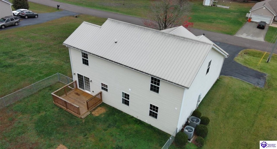 Cold Creek Court, Elizabethtown, Kentucky 42701, ,3 BathroomsBathrooms,For Sale,Cold Creek Court,HK24004452