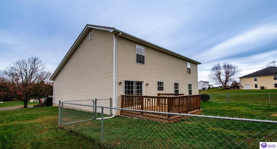 Cold Creek Court, Elizabethtown, Kentucky 42701, ,3 BathroomsBathrooms,For Sale,Cold Creek Court,HK24004452