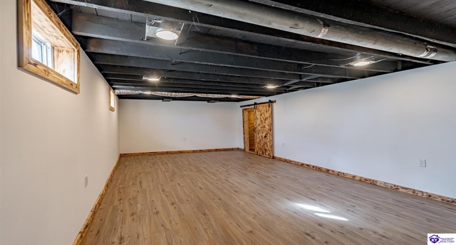 S. Wilson Rd, Elizabethtown, Kentucky 42701, ,2 BathroomsBathrooms,For Sale,S. Wilson Rd,HK24004457