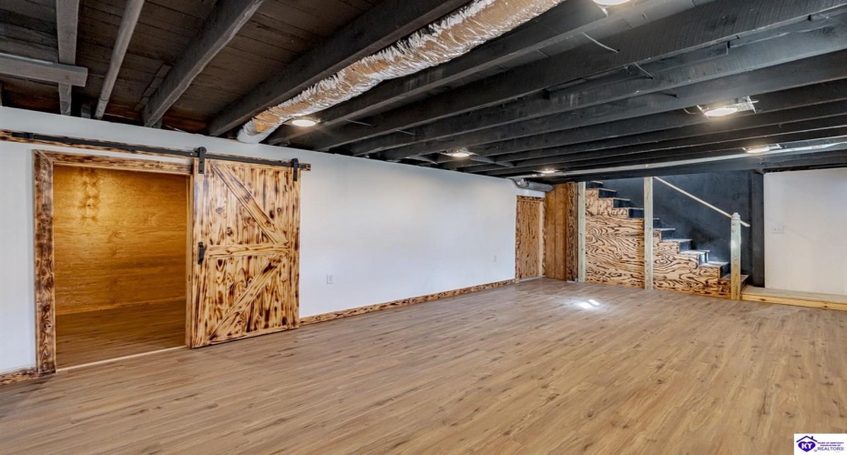 S. Wilson Rd, Elizabethtown, Kentucky 42701, ,2 BathroomsBathrooms,For Sale,S. Wilson Rd,HK24004457