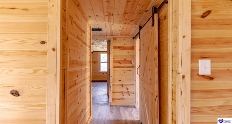 S. Wilson Rd, Elizabethtown, Kentucky 42701, ,2 BathroomsBathrooms,For Sale,S. Wilson Rd,HK24004457