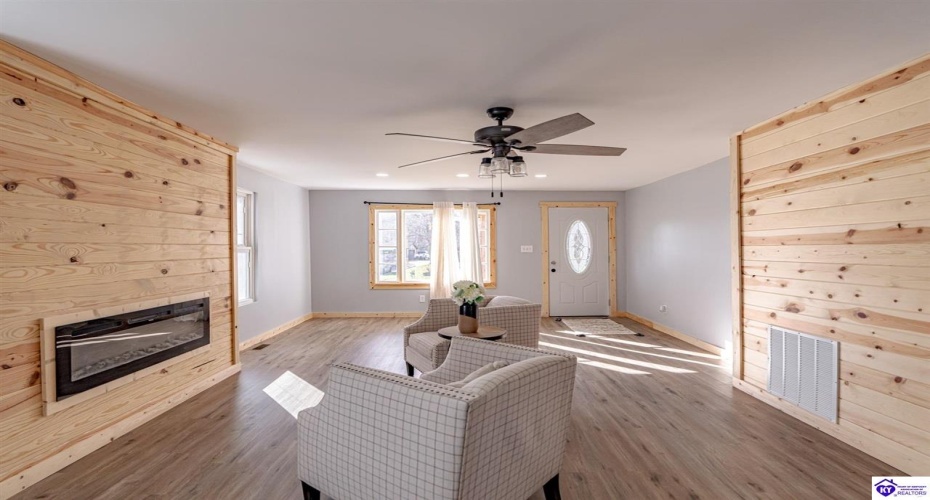 S. Wilson Rd, Elizabethtown, Kentucky 42701, ,2 BathroomsBathrooms,For Sale,S. Wilson Rd,HK24004457