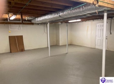 White Oak Drive, Elizabethtown, Kentucky 42701, ,2 BathroomsBathrooms,For Sale,White Oak Drive,HK23001631