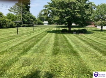 White Oak Drive, Elizabethtown, Kentucky 42701, ,2 BathroomsBathrooms,For Sale,White Oak Drive,HK23001631