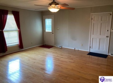 White Oak Drive, Elizabethtown, Kentucky 42701, ,2 BathroomsBathrooms,For Sale,White Oak Drive,HK23001631