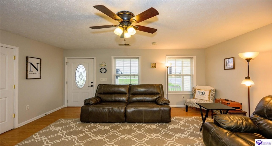 Alvin Brooks Road, Buffalo, Kentucky 42716, ,2 BathroomsBathrooms,For Sale,Alvin Brooks Road,HK24004461