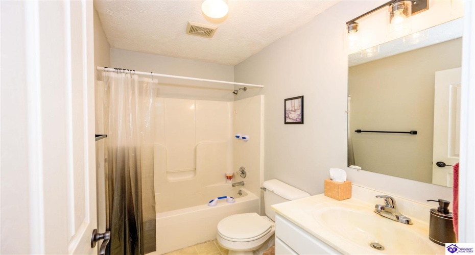 Alvin Brooks Road, Buffalo, Kentucky 42716, ,2 BathroomsBathrooms,For Sale,Alvin Brooks Road,HK24004461