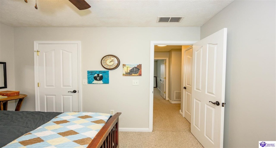 Alvin Brooks Road, Buffalo, Kentucky 42716, ,2 BathroomsBathrooms,For Sale,Alvin Brooks Road,HK24004461