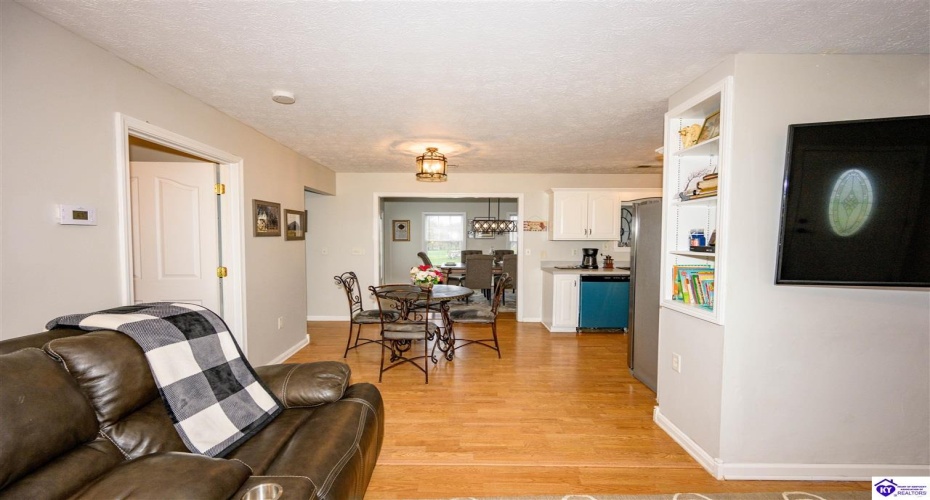 Alvin Brooks Road, Buffalo, Kentucky 42716, ,2 BathroomsBathrooms,For Sale,Alvin Brooks Road,HK24004461