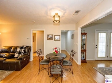 Alvin Brooks Road, Buffalo, Kentucky 42716, ,2 BathroomsBathrooms,For Sale,Alvin Brooks Road,HK24004461